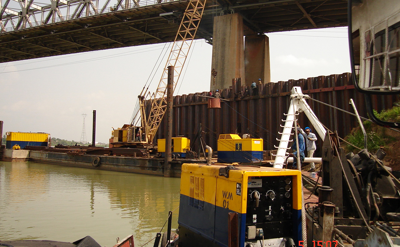 41 WELDING MACHINES (ELECTRIC/DIESEL)