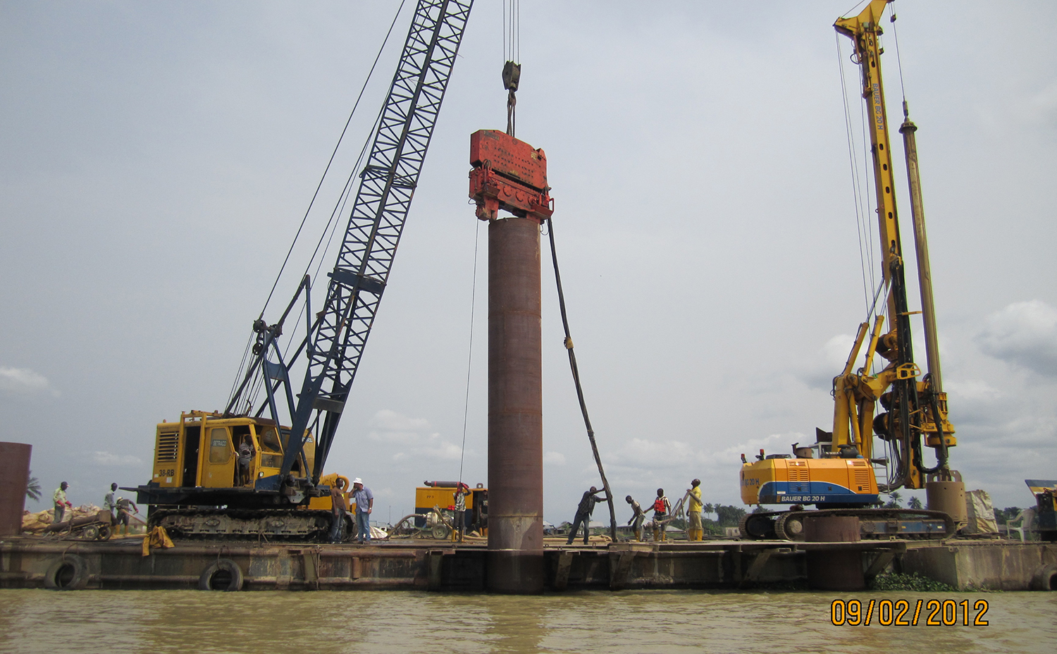 8 VIBRATORS/POWER PACKS (PTC/ BAUER/ PVE)